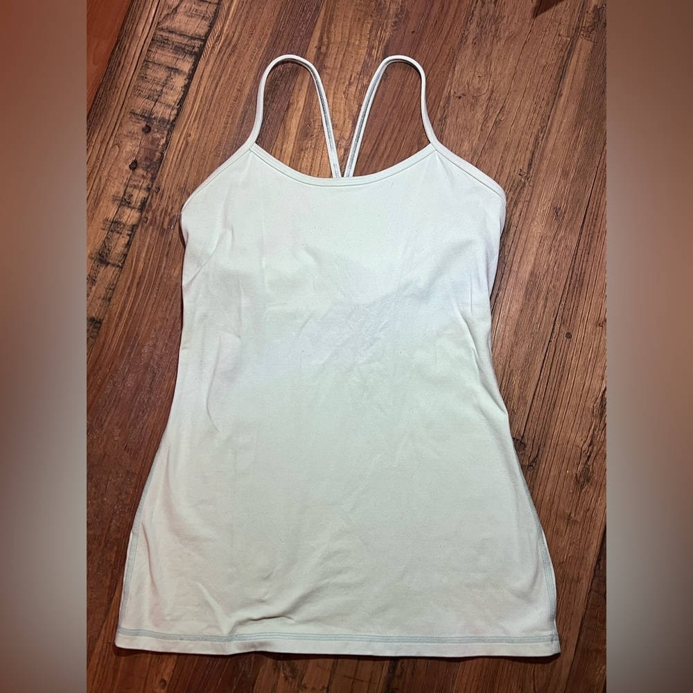 Lululemon 6 racer back tank top athletic w/ bra Mint green